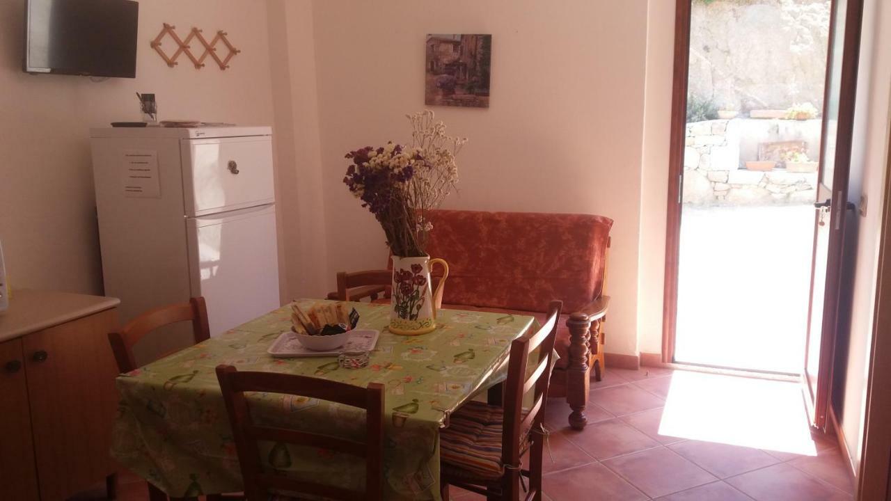 Gasthaus Casa Lucia Campagna Relax Dorgali Exterior foto